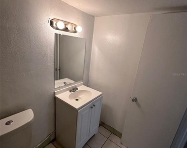 1830 Maravilla Avenue - Photo Thumbnail 4
