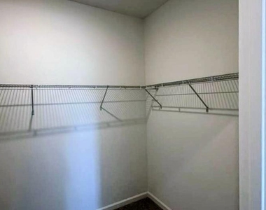 2443 Grey Hawk Dr - Photo Thumbnail 13