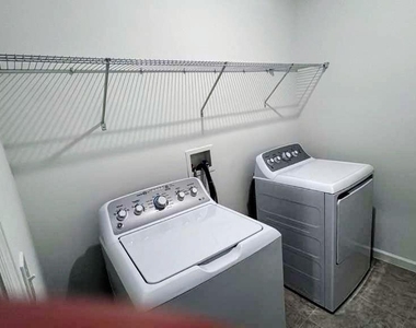 2443 Grey Hawk Dr - Photo Thumbnail 12