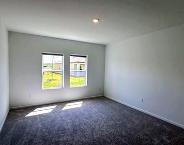 2443 Grey Hawk Dr - Photo Thumbnail 6