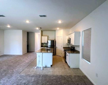 2443 Grey Hawk Dr - Photo Thumbnail 5
