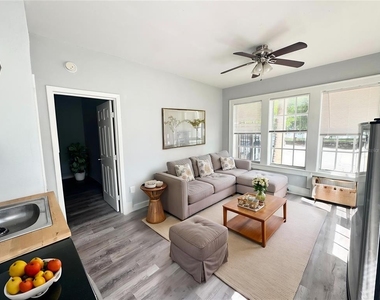 704 Cordova Drive - Photo Thumbnail 4