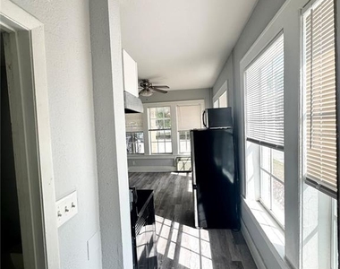 704 Cordova Drive - Photo Thumbnail 2
