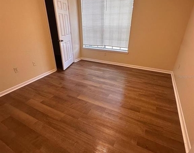 13013 Mulberry Park Drive - Photo Thumbnail 4