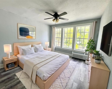 704 Cordova Drive - Photo Thumbnail 5