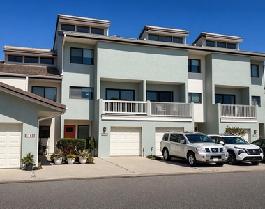 1244 Beachside - Photo Thumbnail 24
