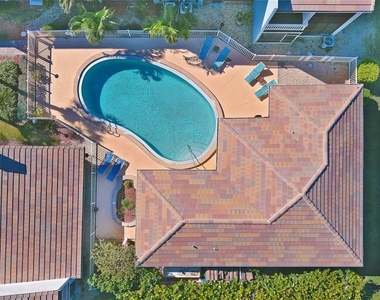 1244 Beachside - Photo Thumbnail 23