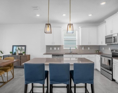 1820 Church Lake Street - Photo Thumbnail 5