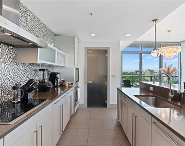 260 S Osceola Avenue - Photo Thumbnail 3