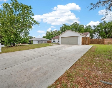 10748 Siena Dr - Photo Thumbnail 1