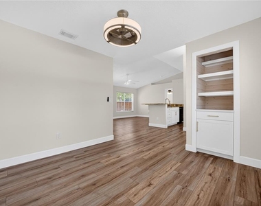 10748 Siena Dr - Photo Thumbnail 16