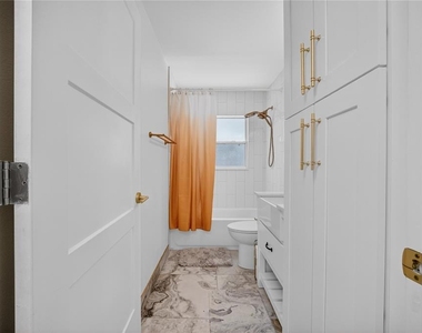 10748 Siena Dr - Photo Thumbnail 9