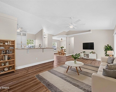 10748 Siena Dr - Photo Thumbnail 19