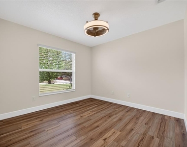 10748 Siena Dr - Photo Thumbnail 14