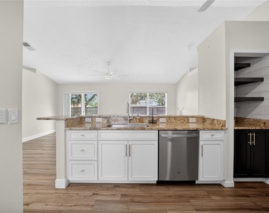 10748 Siena Dr - Photo Thumbnail 28