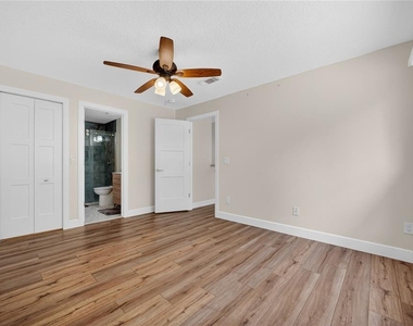10748 Siena Dr - Photo Thumbnail 35