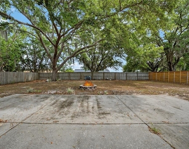 10748 Siena Dr - Photo Thumbnail 38
