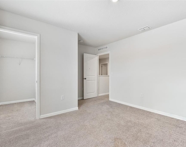 1463 Swan Court - Photo Thumbnail 8