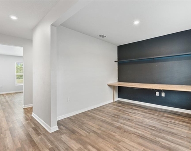 1463 Swan Court - Photo Thumbnail 22