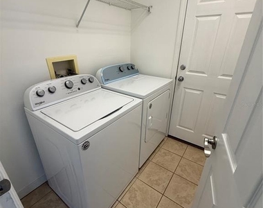 2 Upland Place - Photo Thumbnail 8