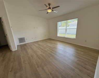 2 Upland Place - Photo Thumbnail 4