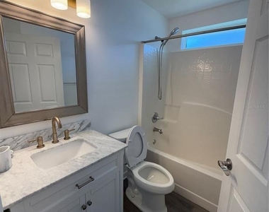 2 Upland Place - Photo Thumbnail 9
