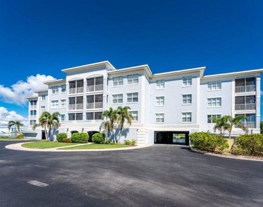 2001 Bal Harbor Boulevard - Photo Thumbnail 43