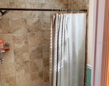 323 Dolphin Parkway - Photo Thumbnail 11