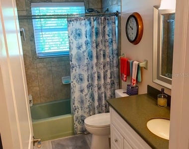 323 Dolphin Parkway - Photo Thumbnail 7