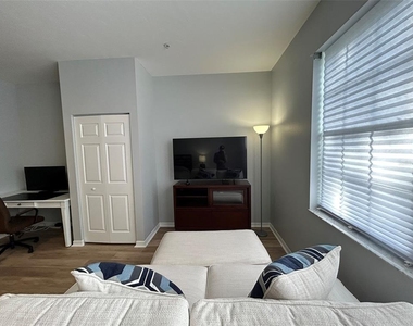 3506 54th Drive W - Photo Thumbnail 9