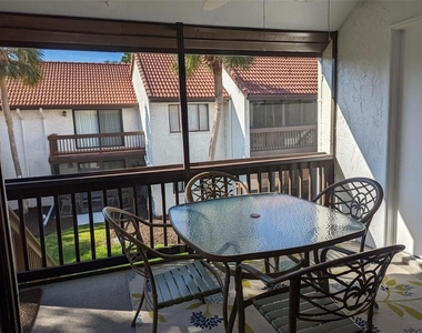 1634 Stickney Point Road - Photo Thumbnail 4