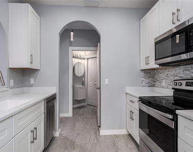 208 Cape Harbour Loop - Photo Thumbnail 5