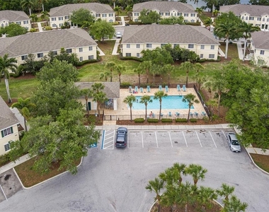 208 Cape Harbour Loop - Photo Thumbnail 2