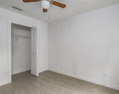 208 Cape Harbour Loop - Photo Thumbnail 12