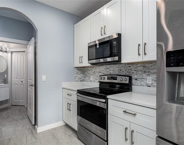 208 Cape Harbour Loop - Photo Thumbnail 7