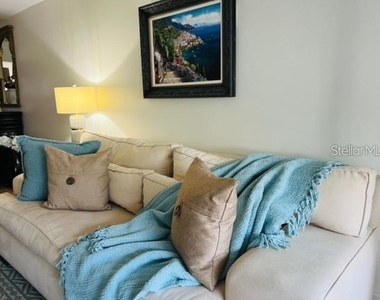 5246 Wedgewood Lane - Photo Thumbnail 6