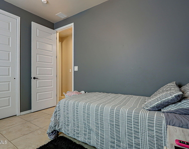 1149 Stoke Street - Photo Thumbnail 6
