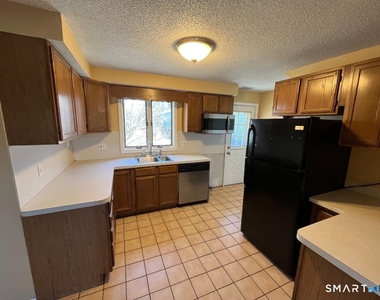 138 Mountain Street - Photo Thumbnail 9