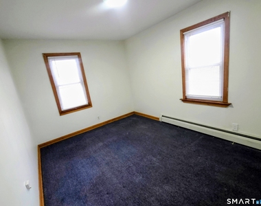 387 Putnam Pike - Photo Thumbnail 15