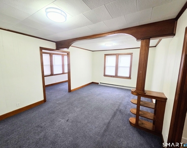 387 Putnam Pike - Photo Thumbnail 7