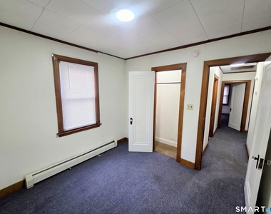 387 Putnam Pike - Photo Thumbnail 10