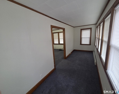 387 Putnam Pike - Photo Thumbnail 4