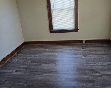 785 Main Street - Photo Thumbnail 4