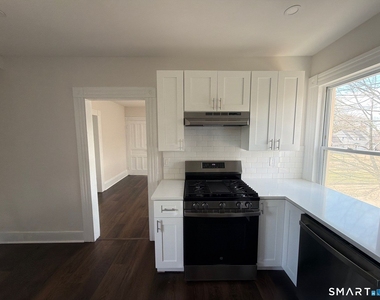 316 Main Street - Photo Thumbnail 14