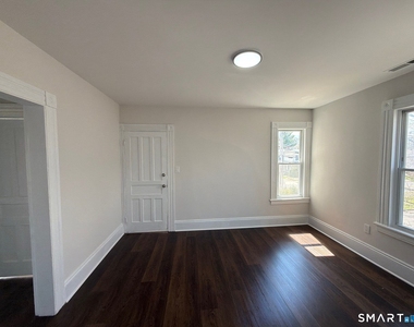 316 Main Street - Photo Thumbnail 9
