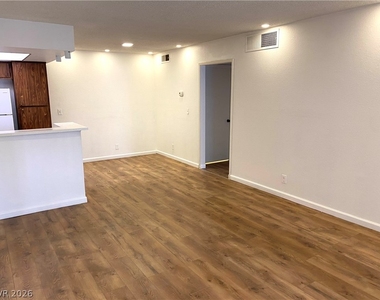 1455 E Katie Avenue - Photo Thumbnail 7