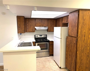 1455 E Katie Avenue - Photo Thumbnail 12