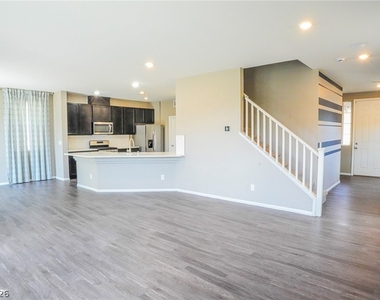 4525 Cougar Avenue - Photo Thumbnail 12