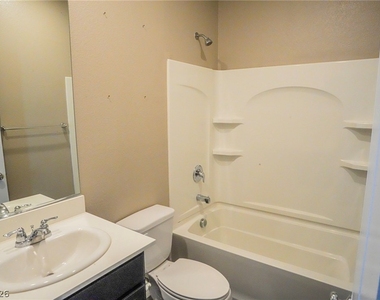 4525 Cougar Avenue - Photo Thumbnail 15