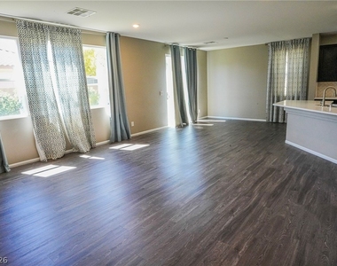 4525 Cougar Avenue - Photo Thumbnail 11